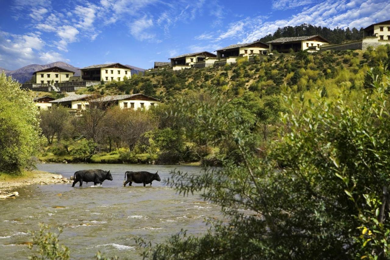 Banyan Tree Ringha Hotel Shangri-La Exterior photo